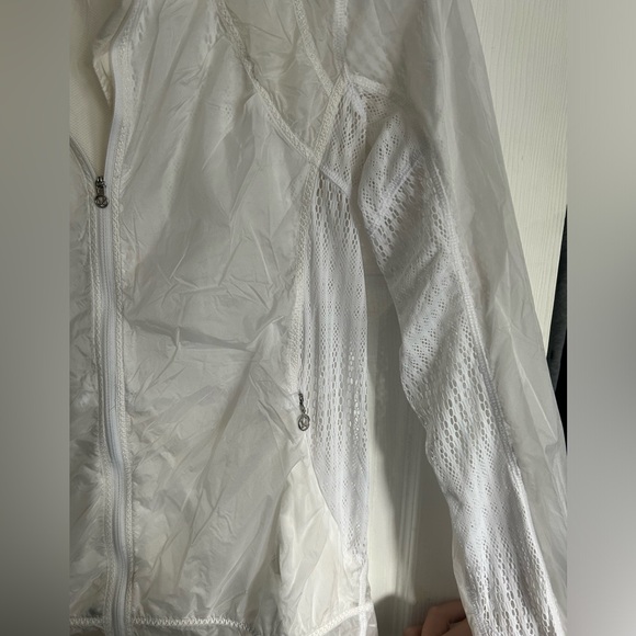 Vintage LuluLemon Rain Jacket - Picture 3 of 5